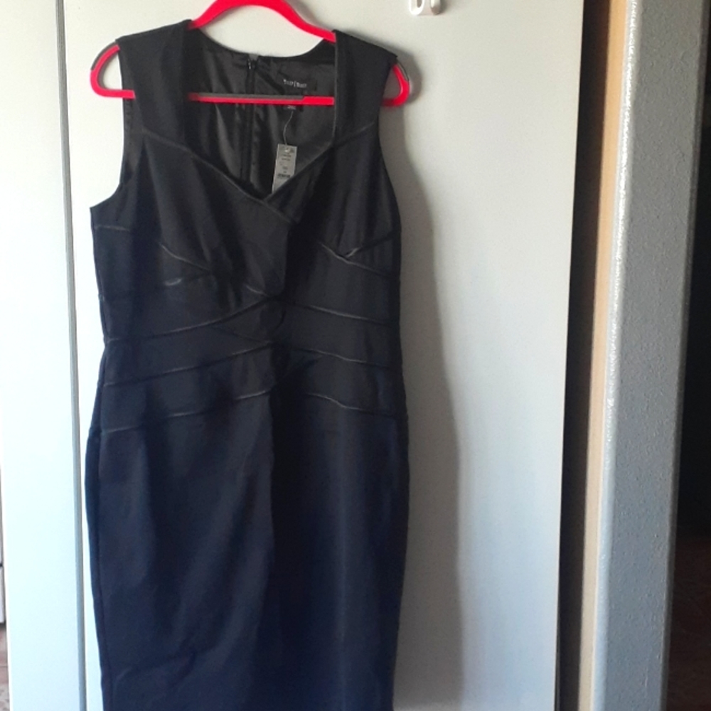 White house black market size 16 black dress